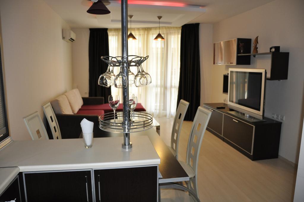 Black Sea Brееze Apartment Varna ภายนอก รูปภาพ