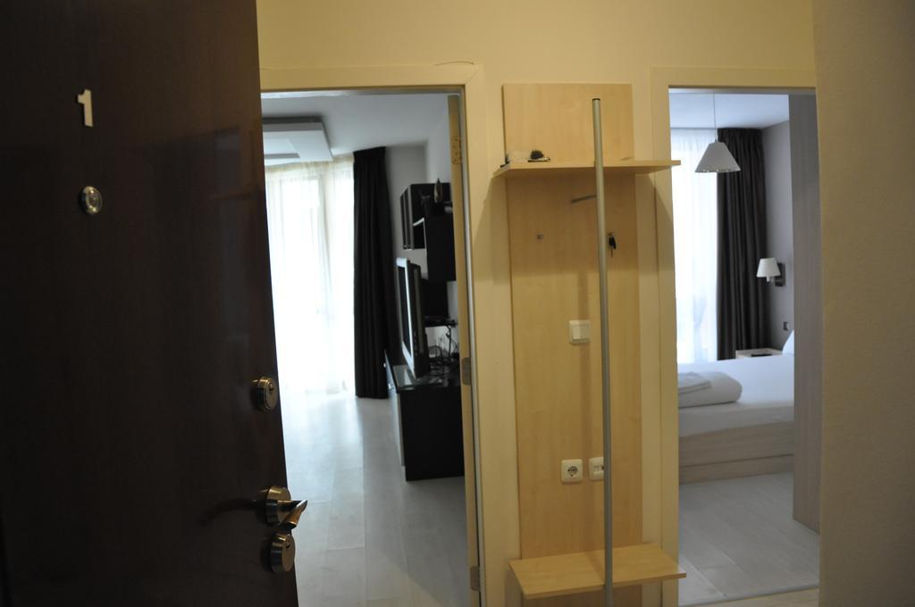 Black Sea Brееze Apartment Varna ภายนอก รูปภาพ